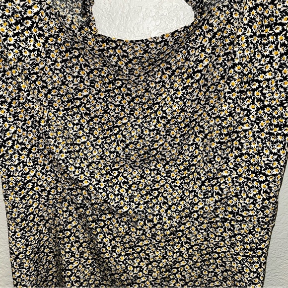 Lily Rose Black and Yellow Fitted Puff Sleeve Mini Dress - Picture 2 of 10